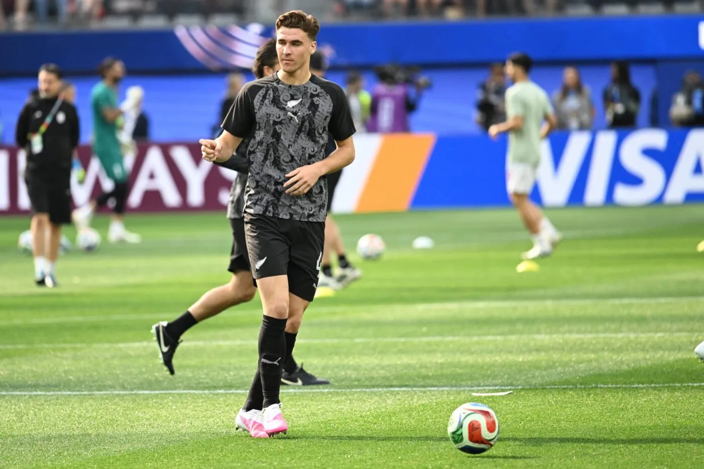 Tyler Bindon écrit l’histoire de la Coupe du monde à sa façon