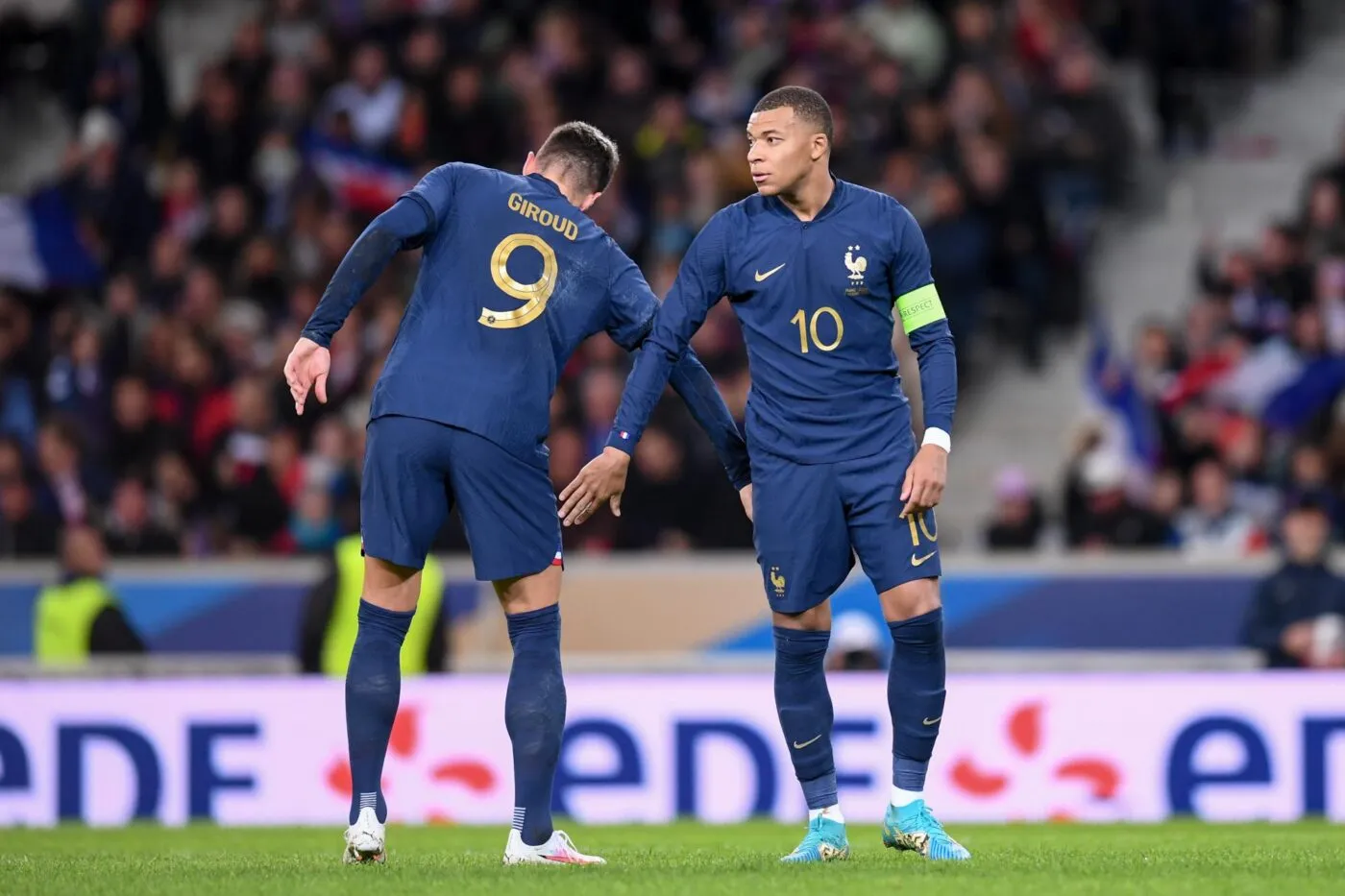 Giroud fixe un nouvel objectif à Mbappé