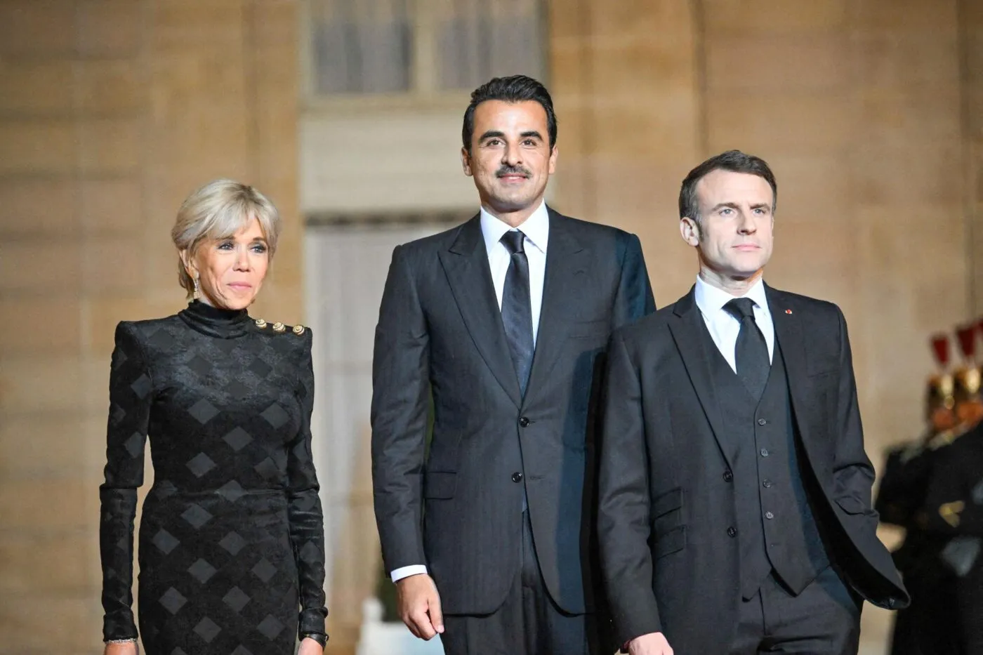 En plein G7, l’émir du Qatar chambre Macron sur le PSG devant Trump