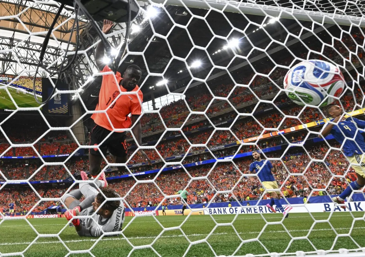 Les Pays-Bas démontent la Suède et verront les seizièmes de finale