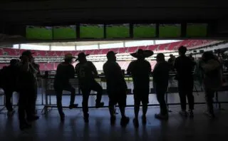 6 000 dollars pour voir le Mexique avec son grand-père... et rester à la porte du stade