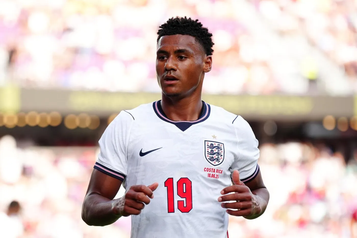 Ollie Watkins comprend totalement le choix de Jérémy Doku