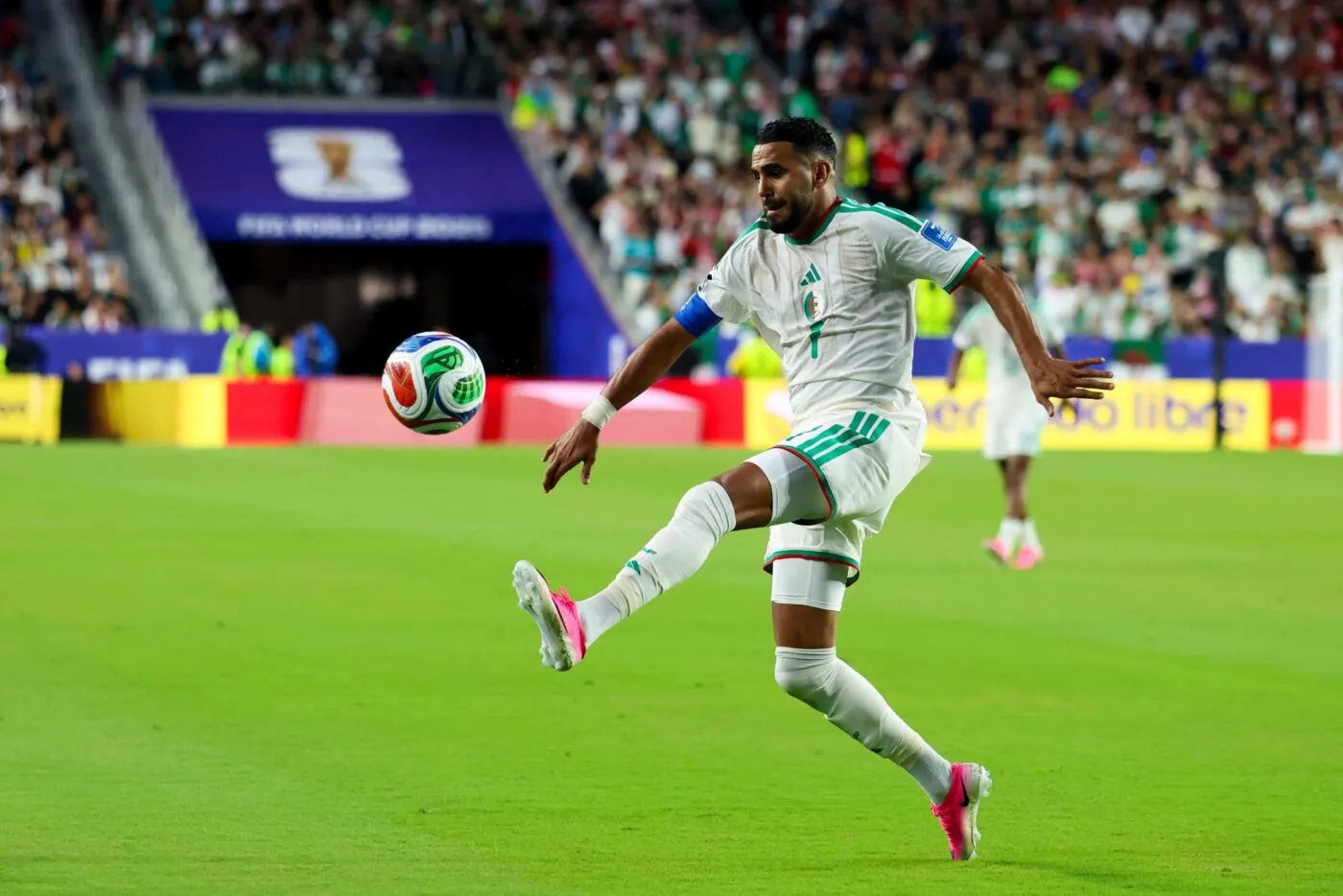L’Algérie s’impose face à la Jordanie et peut rêver des seizièmes de finale