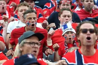 Les supporters norvégiens ont été réveiller leur roi à 4 heures du matin