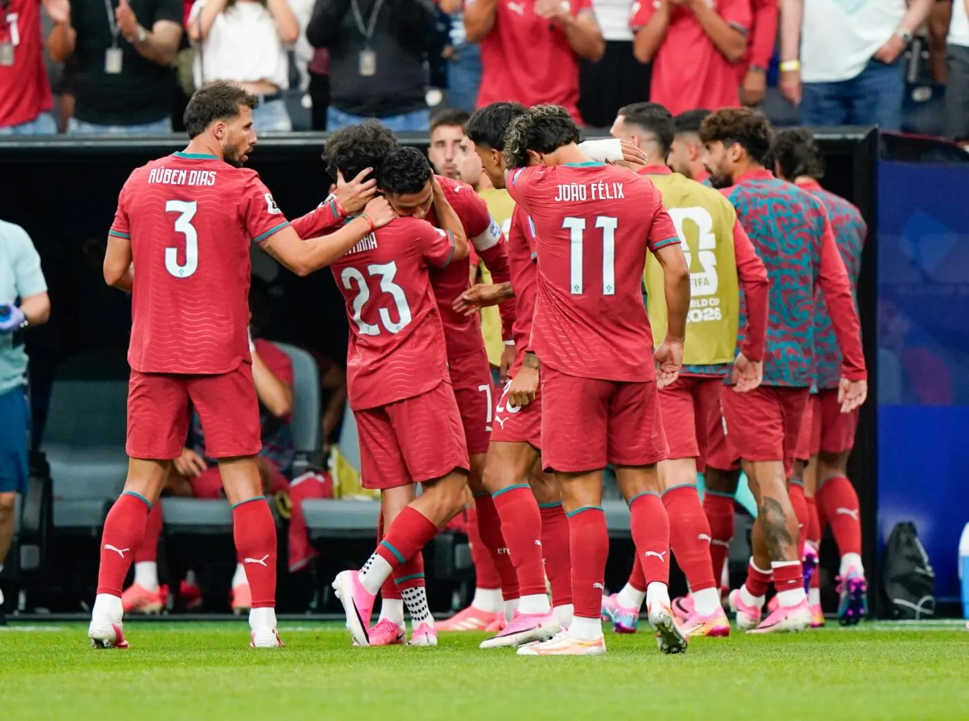 Grâce à un Cristiano Ronaldo record, le Portugal balaye l’Ouzbékistan