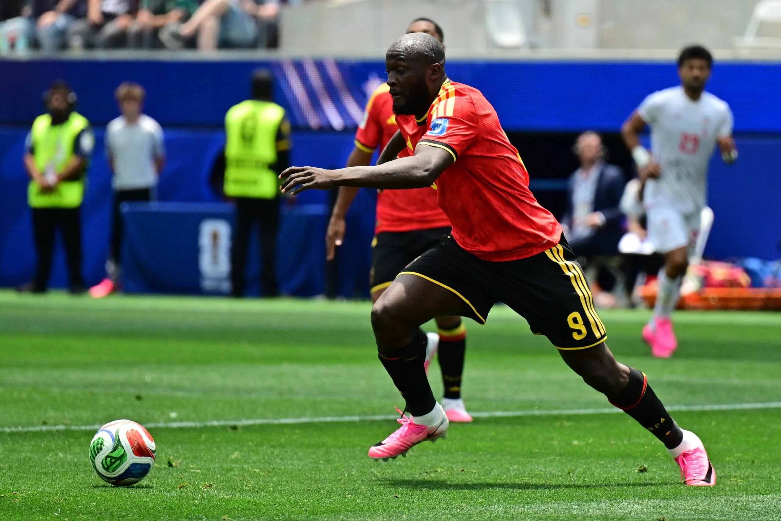Le duel entre Romelu Lukaku et Chris Wood va nous tenir éveillés.