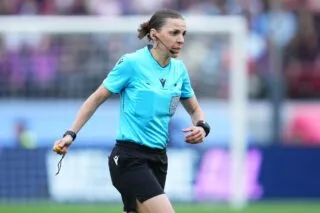 Stéphanie Frappart met un terme à sa carrière d'arbitre