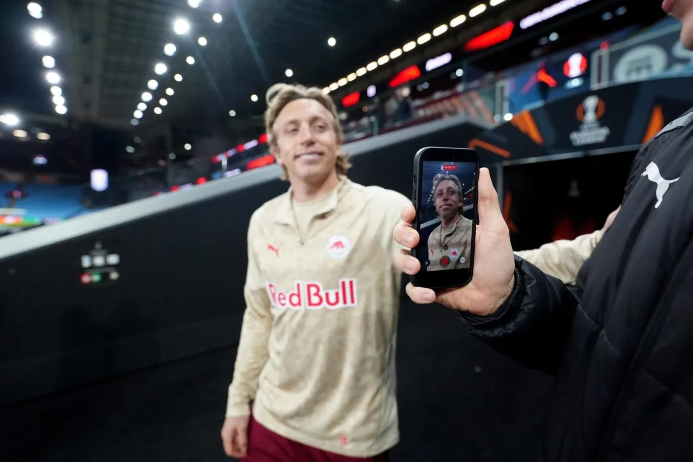 Lyon lance son recrutement avec un milieu danois