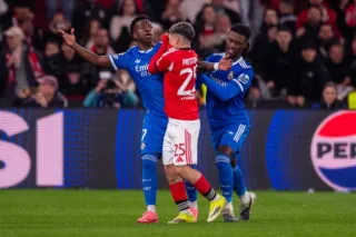 L’UEFA ne compte pas sanctionner les joueurs qui se couvrent la bouche