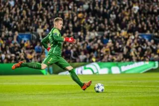 Ter Stegen se sauve aux Pays-Bas