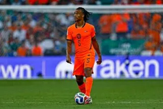 Nathan Aké s'envole vers la Turquie