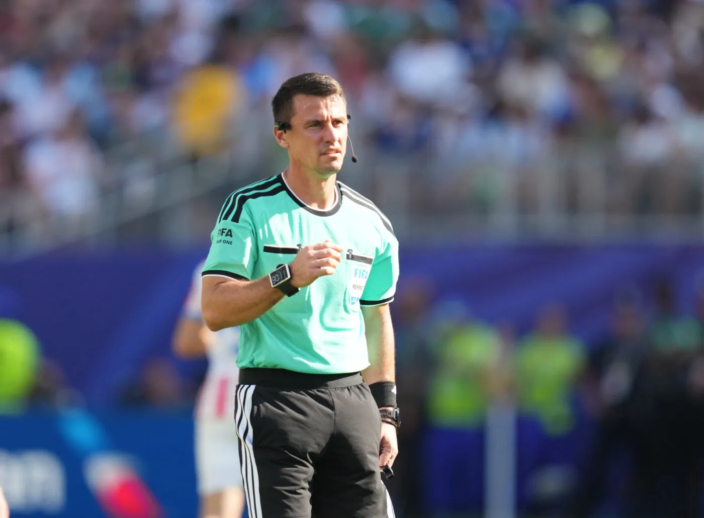 Qui est Ilgiz Tantashev, l'arbitre de France-Paraguay qui n'aimait pas les cartons jaunes ?