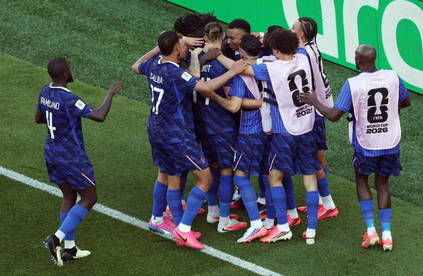 Nouveau carton des Bleus
