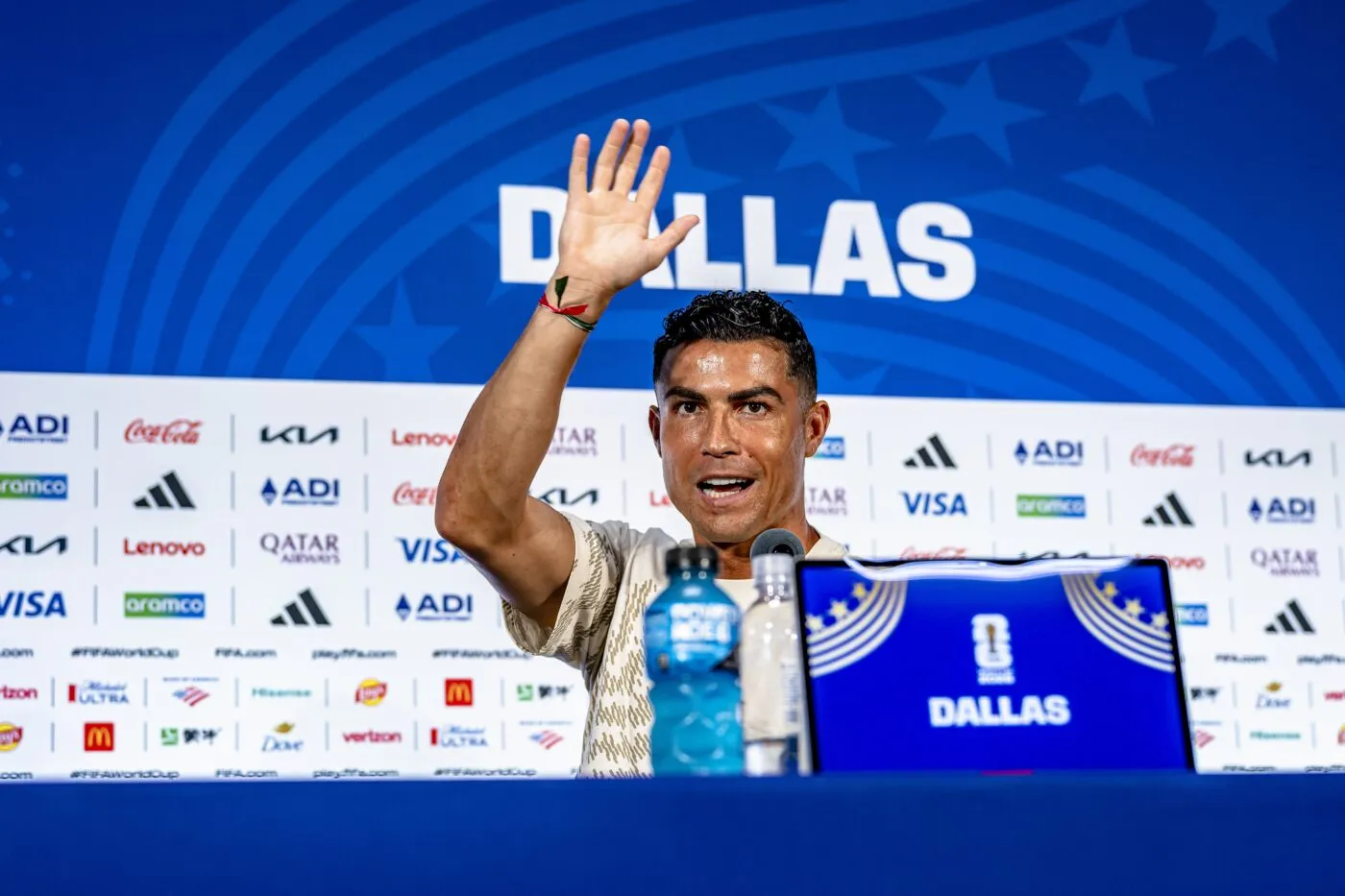 Cristiano Ronaldo apparaît tendu avec un journaliste