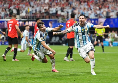 Messi ressuscite l’Argentine face à l’Égypte