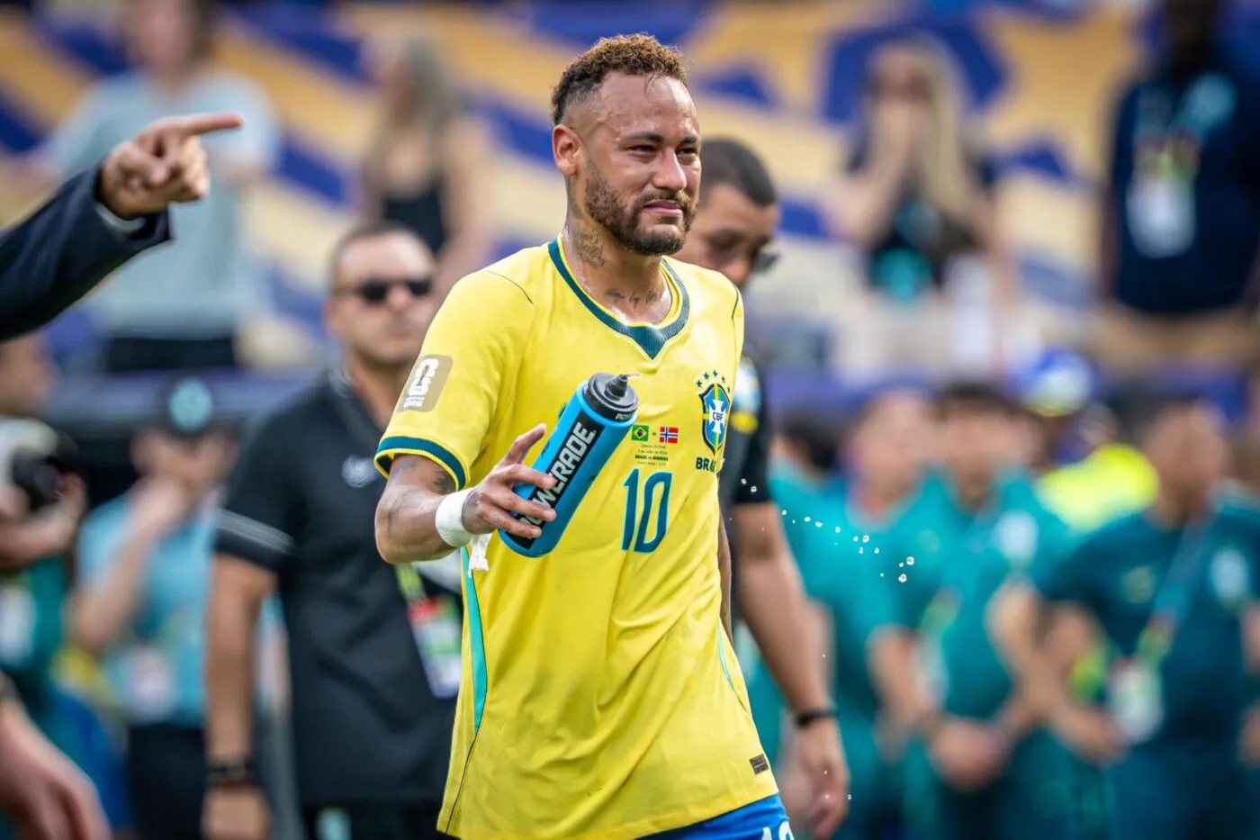 Agüero vole au secours de Neymar