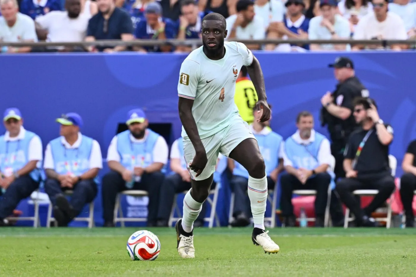 Deux cadres loupent l'entraînement des Bleus