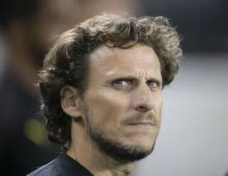 L'Uruguay de Forlan commence par une défaite