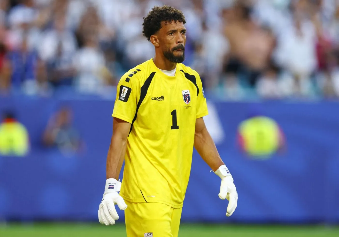 Vozinha joue un match avec Ronaldo