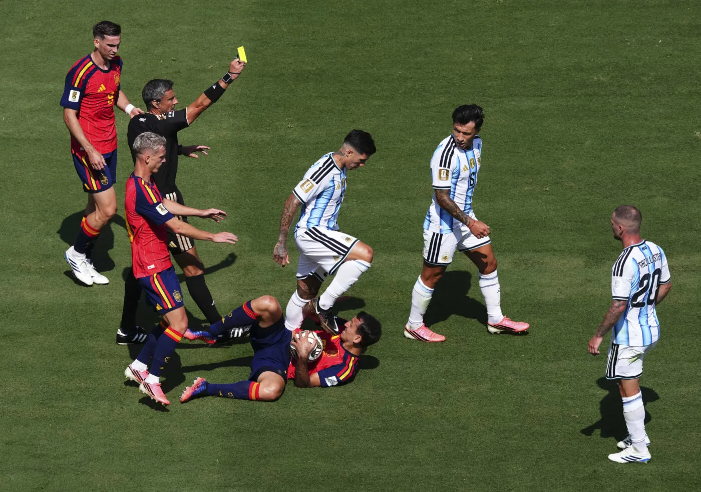 Argentine : il ne faut pas que souffrir pour être bon