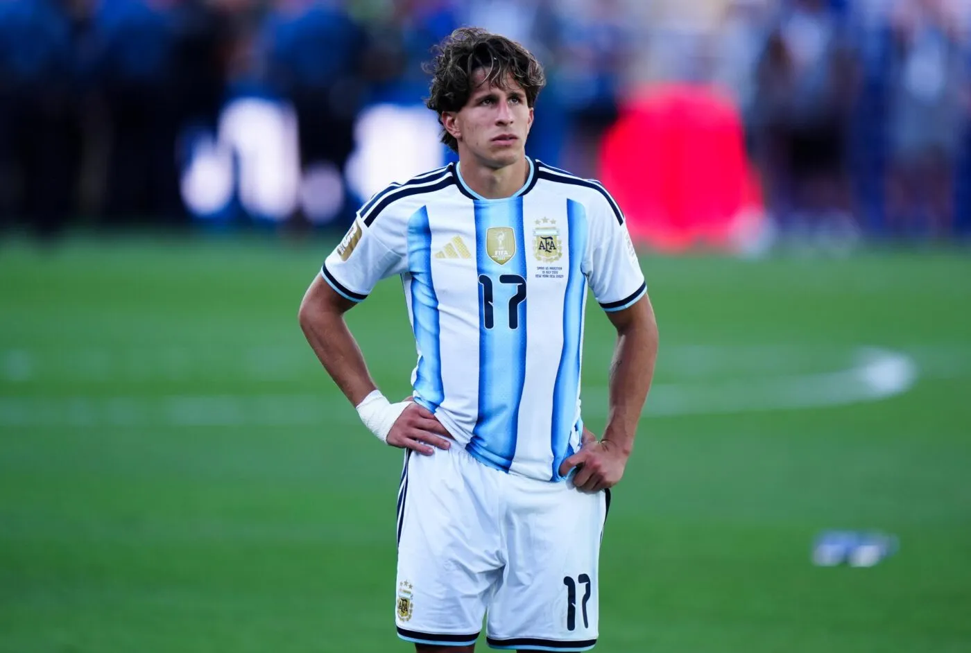 Giuliano Simeone a fait comme Roberto Carlos