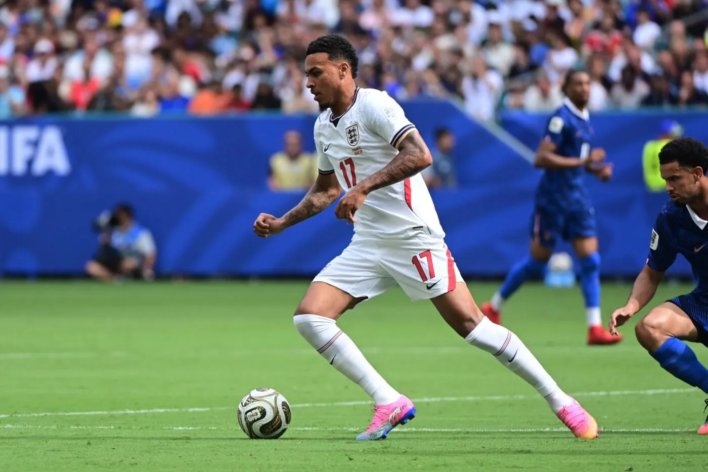 Chelsea s’offre Morgan Rogers pour un montant record