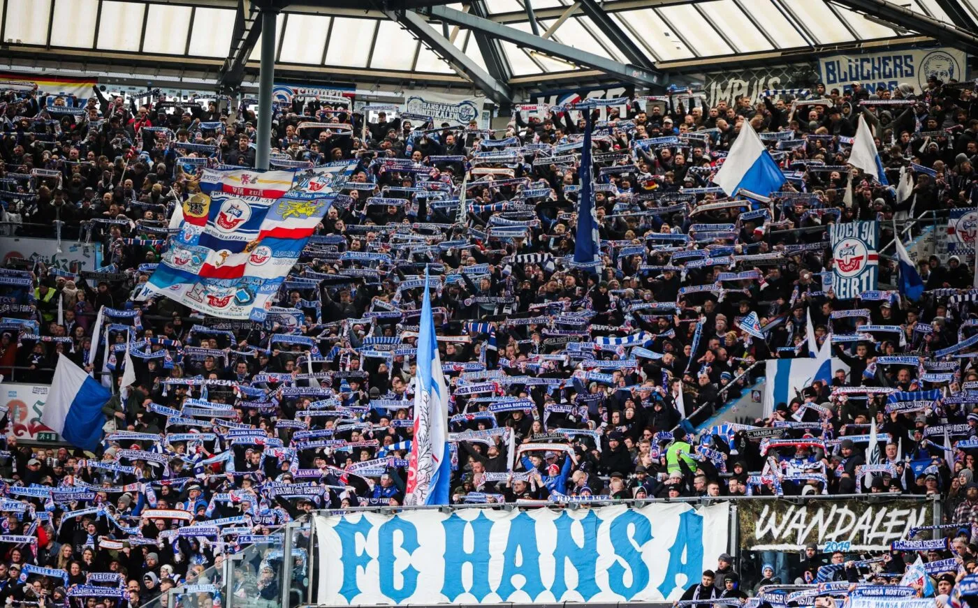 6500 supporters d'un club de D3 allemande se déplacent en Angleterre pour un match amical