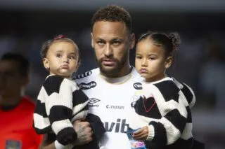 Critiqué par la presse brésilienne, Neymar répond sur ses réseaux sociaux