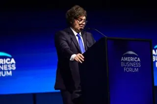 Le président de l'Argentine Javier Milei dénonce un complot du Brésil et du Mexique contre son pays