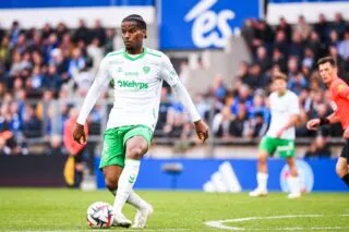 Pierre Ekwah pris à partie par les supporters de Saint-Étienne