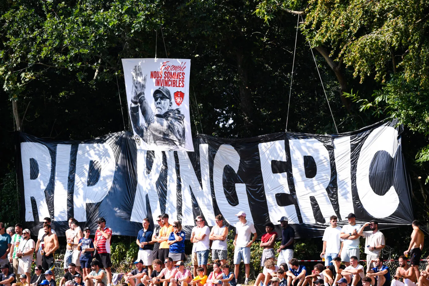 Brest rendra hommage à Éric Roy face au PSG