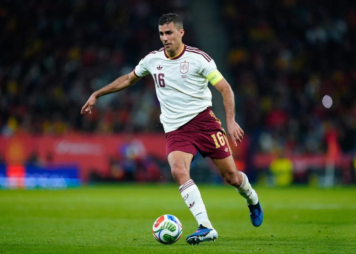 Le FC Barcelone rentre dans la course pour Rodri