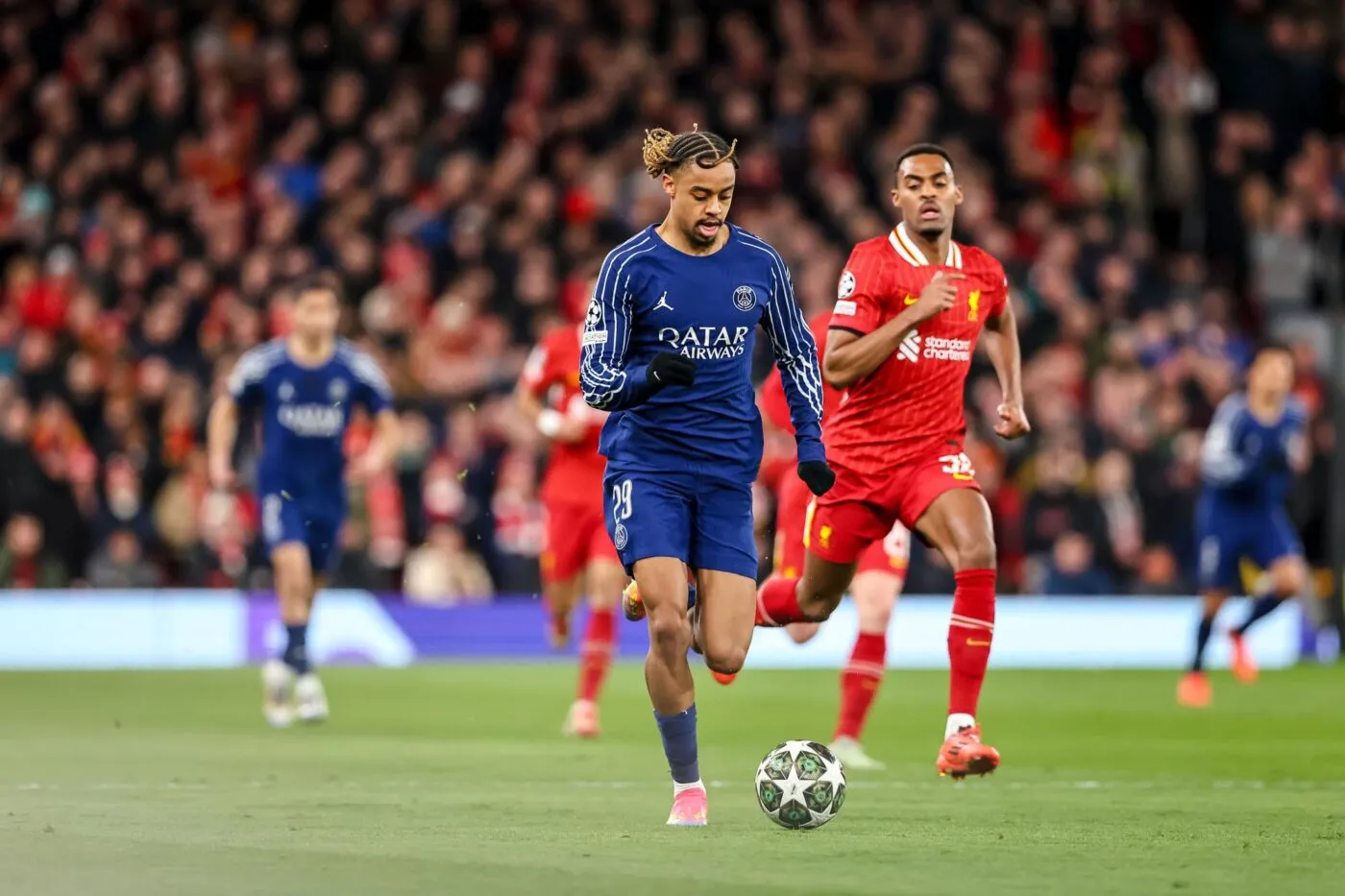 La première offre de Liverpool pour Barcola a été transmise