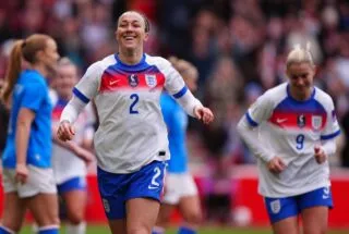 Lucy Bronze, première joueuse à prendre position contre Gianni Infantino et la FIFA