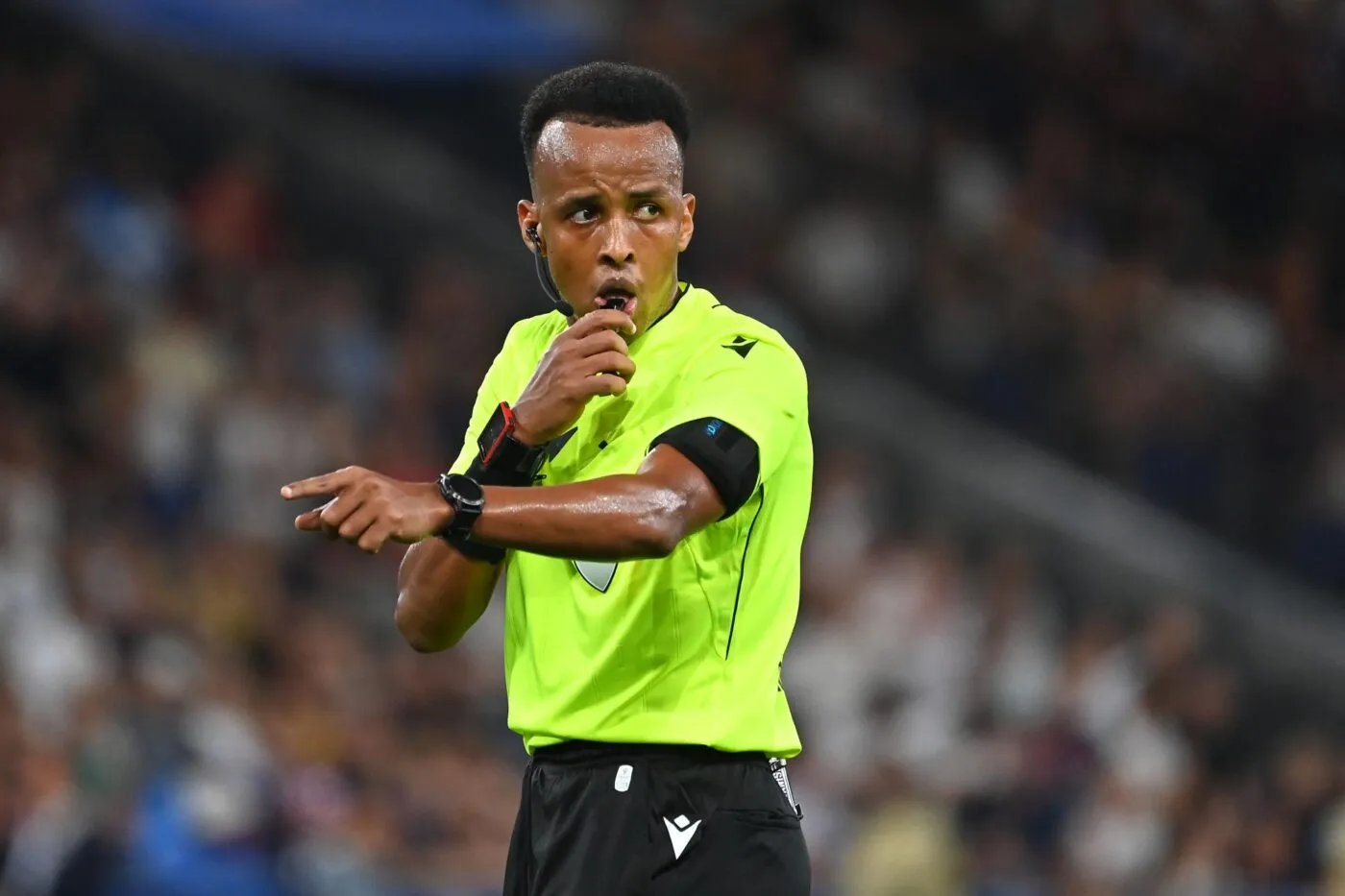 L'arbitre Omar Artan remercie encore l'UEFA