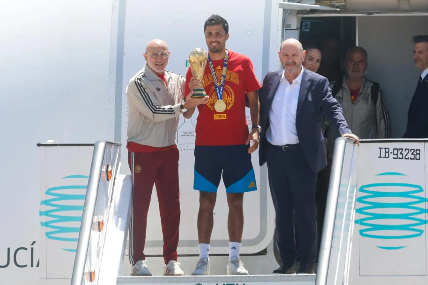 Rodri surprend les passagers d'un vol low cost
