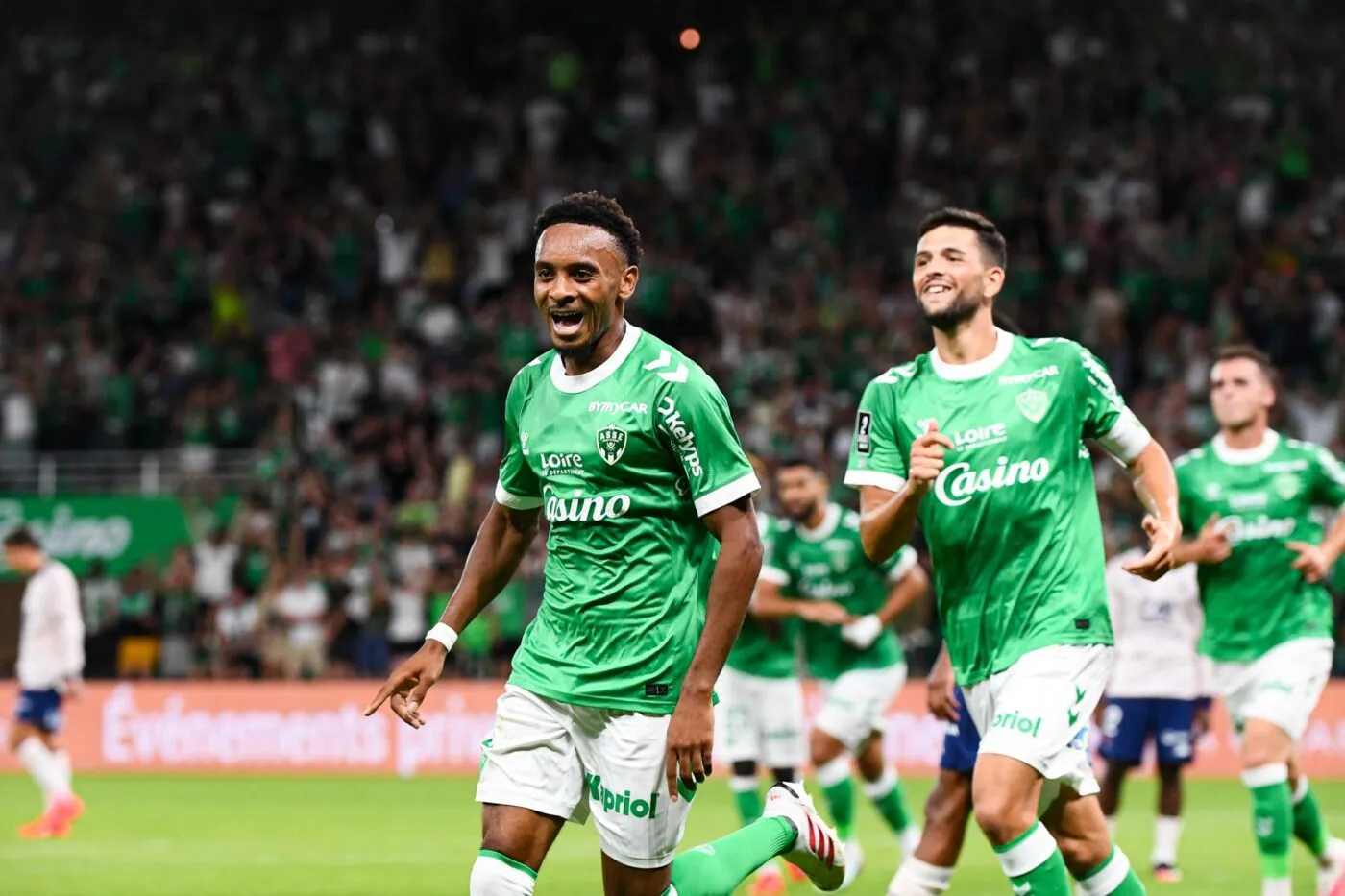Saint-Étienne s'amuse, Nantes perd encore et plonge dans la crise
