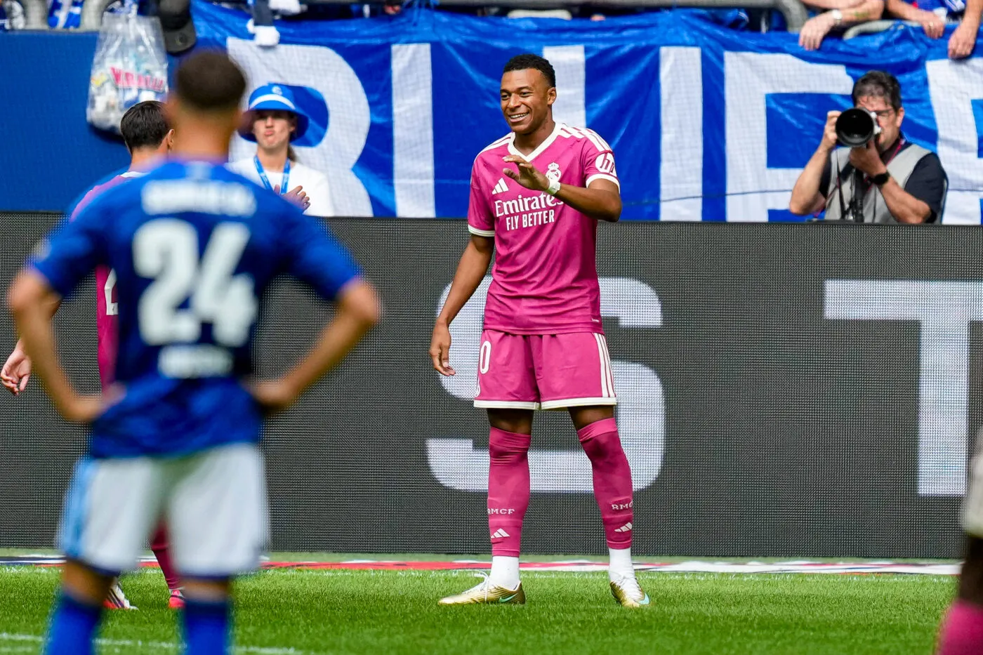 Avec un but de Mbappé, le Real Madrid termine sa prépa par une victoire