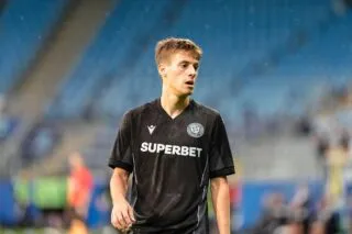 Konstantelias échappe aux pièges de ses supporters et signe à Dortmund