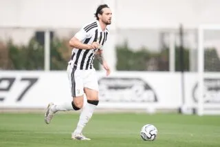 Un joueur de la Juventus blessé par un supporter