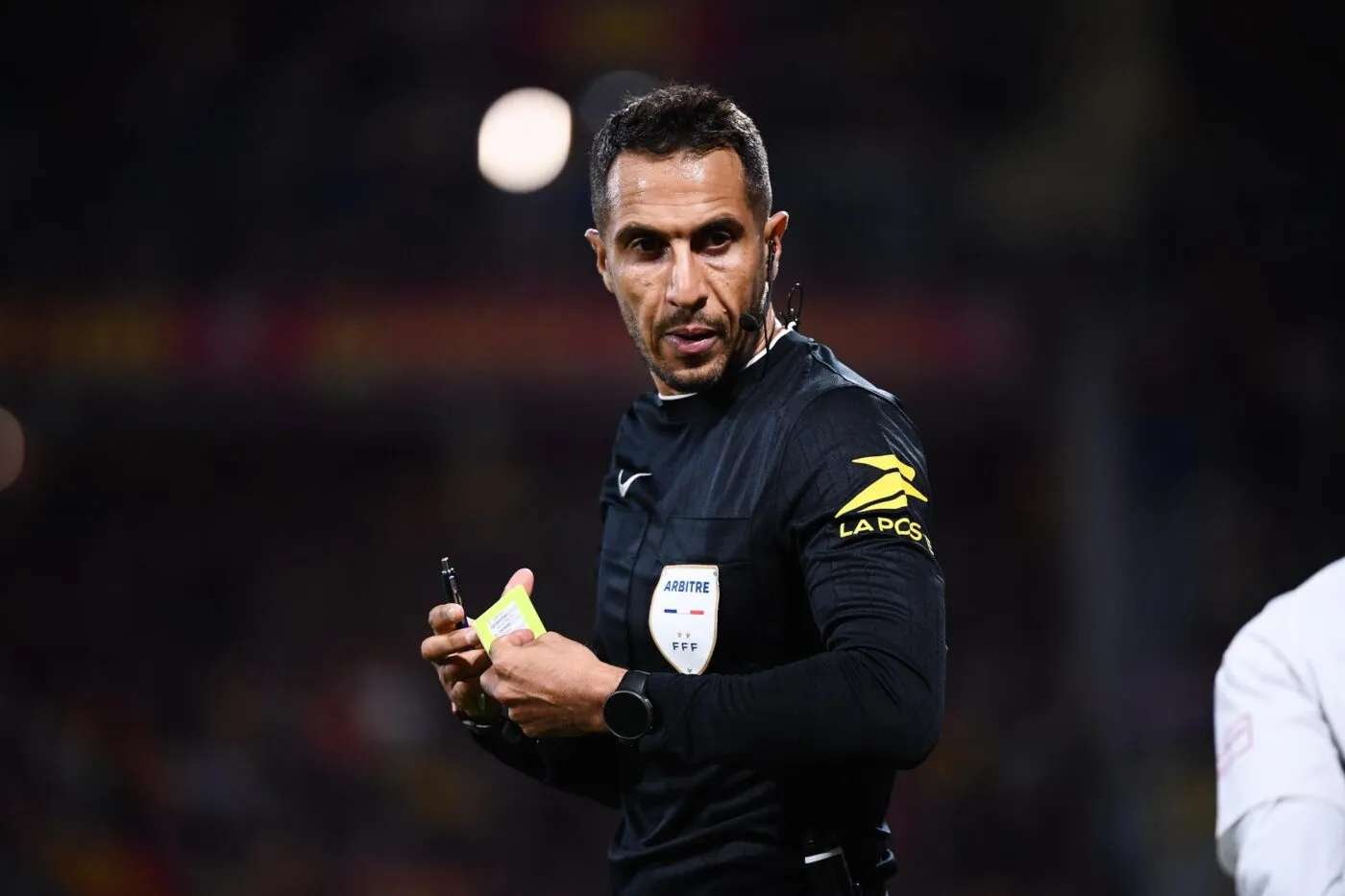 L'arbitre condamné pour violences conjugales officiera toujours en Ligue 1