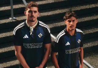Le RC Strasbourg dévoile l'un des plus beaux maillots de L1