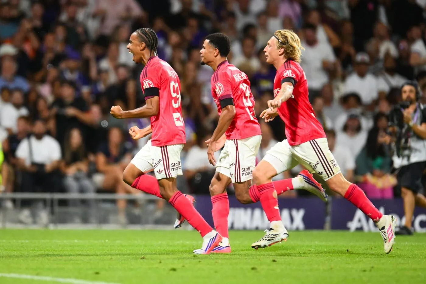 Malmené, Lyon s'impose à Toulouse avant les barrages de Ligue des champions