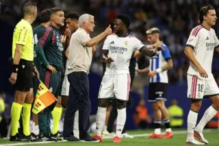 Mourinho se plaint du harcèlement contre Vinícius