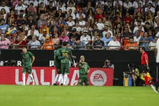 Bousculé, le Betis ne tremble pas face à Valence