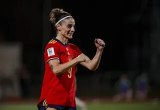 Esther González supprime les photos avec sa famille après son transfert