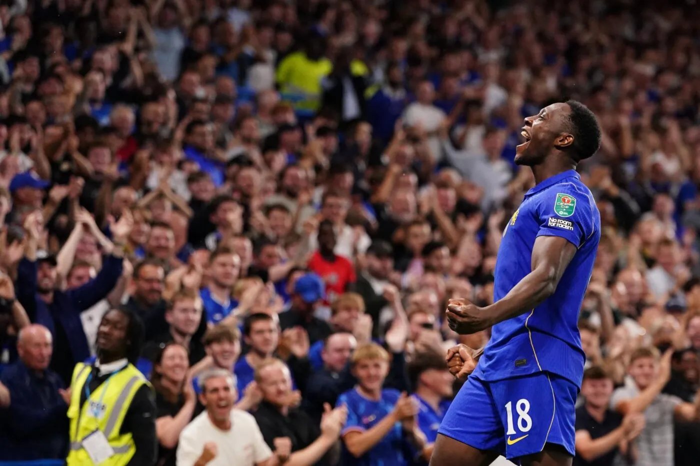 Danny Welbeck qualifie Chelsea, lors de sa première avec les Blues