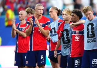 Erling Haaland rend hommage à son roi défunt