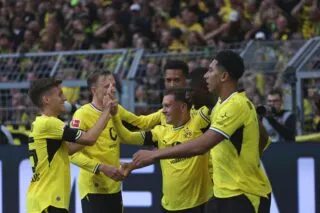 Porté par ses Grecs, Dortmund lance sa saison par une victoire