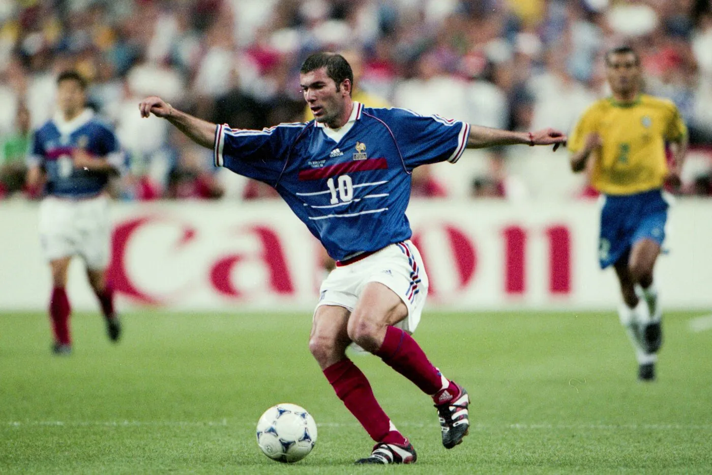 Zinedine Zidane of France during the Soccer World Cup Final between Brazil and France on July 12 1998 in Paris Saint Denis, France. Photo : Eric Renard / Onze / Icon Sport - Photo by Icon Sport